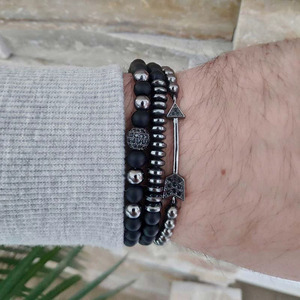 Pulsera de Calavera de Cobre y Circonita para Hombre, con Ágata Negra, Ojo de Tigre y Obsidiana Negra, y Piedra Volcánica con Colgante de Cruz y Corona - Set de Pulseras - Product Image 3