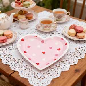 Assiettes jetables modernes en forme de cœur, écologiques, résistantes à l'eau et biodégradables pour les fêtes d'anniversaire et les mariages (vente en gros) - Product Image 2