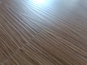 Suelo SPC de Núcleo Rígido de 7mm y 8mm con Acabado de Nogal y Superficie de Cristal, Resistente al Agua, Duradero, de Lujo, con Sistema de Clic - Product Image 6