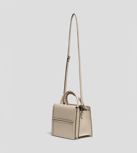 Sac à main de luxe pour femme avec logo personnalisé, élégant et tendance, avec poche à rabat, en cuir PU, sac à main à poignée pour femme - Product Image 2