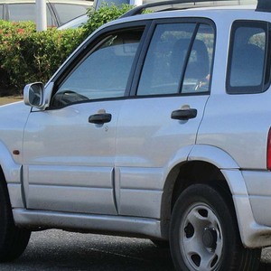 ชุดบังแดดหน้าต่างอะคริลิคแบบติดเทป สำหรับ <span class=keywords><strong>Suzuki</strong></span> <span class=keywords><strong>Vitara</strong></span> Grand <span class=keywords><strong>Vitara</strong></span> ปี 1999-2017 รุ่น 2 ประตู และ 4 ประตู สีรมดำ - Product Image 5