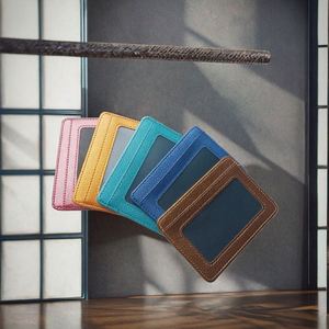 Cartera Delgada de PU con Logotipo Personalizado, 4 Ranuras, Sin Cierre, para Tarjetas de Crédito y Pasaporte, Precio de Fábrica, MOQ Bajo - Product Image 3
