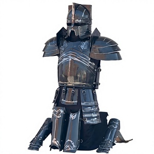Armure de Chevalier Médiéval Modèle de Mode 3D en Acier Poli Plaqué Argent Demi-Corps pour Décoration Intérieure - Product Image 1