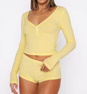 Set <span class=keywords><strong>pigiama</strong></span> donna autunno donna personalizzato 2 pezzi <span class=keywords><strong>Sexy</strong></span> Shorts a pij con collo a V Set da salotto a manica lunga abbigliamento da notte solido con bottone - Product Image 1