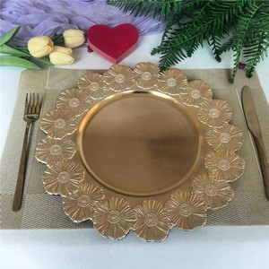 Elegante Piatto Decorativo Floreale Dorato, Sottopiatto per Cena, per Casa, Hotel, Matrimoni e Feste - Product Image 4