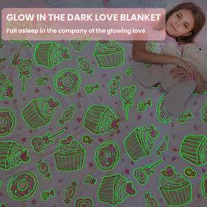 Festa di vacanza all'aperto coperta di flanella glow-in-the-dark coperta morbida comfort casual, un regalo per i propri cari - Product Image 3