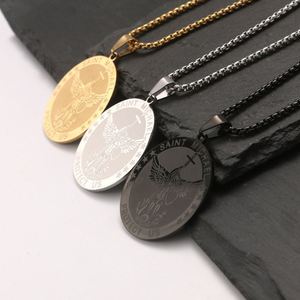 Collier personnalisé en acier inoxydable vintage avec pendentif rond de l'archange Michel, collier religieux pour homme - Product Image 3