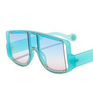 Nouveauté 2021 : Lunettes de soleil de luxe pour femme, design tendance, en plastique, style vintage, rivets colorés, monture monobloc - Product Image 4