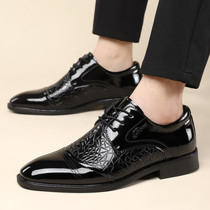 Nuevos Zapatos de Vestir Formales de Estilo Británico para Hombre, con Punta en Pico y Combinación de Cuero Patentado, Tallas Grandes, Casuales de Negocios - Product Image 4