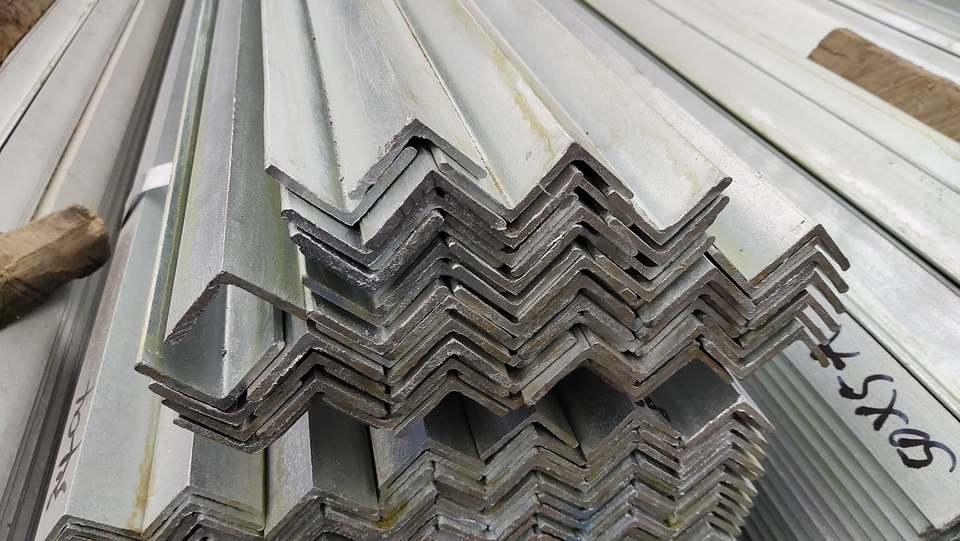 L 70 x 70 x 7 Hot Rolled Steel Equal Leg Angle