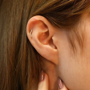 Pendientes de Aro Geométricos de Plata de Ley S925 con Diseño de Triángulo y Circonita, para Cartílago, Modernos para Mujer - Product Image 6