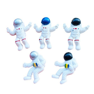 Abalorios de Resina Planos de Astronauta Espacial, Cohete, OVNI, Dibujos Animados, Galaxia y Planeta para DIY, para Fundas de Teléfono, Imanes de Nevera y Decoración de Coche, Venta al por Mayor - Product Image 5