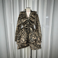 Vente en gros d'usine, robe de soirée mini à manches longues, col en V, taille empire, imprimé léopard, volants bouffants, style socialite, hiver 2026 pour femmes