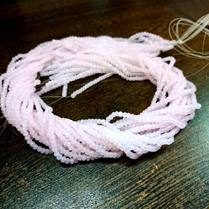 Cuentas Redondas de Cuarzo Rosa Hidro de 3-4 mm, Hebra de 150 Cuentas para la Fabricación de Joyas - Product Image 1