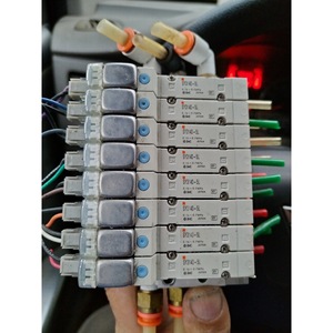 Vanne Solénoïde SY3140-5L 8 bits avec base, équipement d'automatisation industrielle - Product Image 1