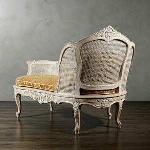Divano in Legno Massello Stile Francese, Sedia Venus Classica Europea Intagliata con Schienale in Rattan e Cuscino Decorato - Product Image 5