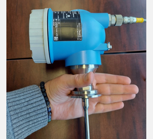 Radar de niveau à ondes guidées Levelflex FMP53-VT30/0 avec sortie 4-20mA HART pour la mesure FMP53-AAAAAIDBB5TDJ - Product Image 3