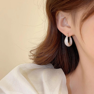 Orecchini a Clip in Stile Barocco per Donne, Design Elegante e Delicato, Gioielli di Moda per Uso Quotidiano - Product Image 3
