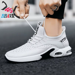 Chaussures de marche confortables pour hommes, noires, respirantes, avec doublure en maille, vente en gros sur mesure - Product Image 2