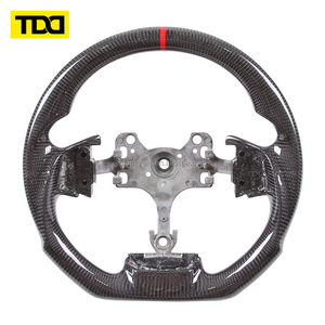 Volant en fibre de carbone TDD compatible avec ISUZU - Product Image 1