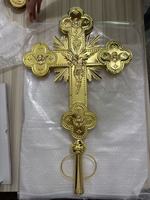 Croix Processionale Orthodoxe Byzantine en Alliage de Zinc Plaqué Or, Gravée Double Face Anges et Apôtres, pour Autel d'Église, Pâques - Vente en Gros