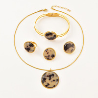 Ensemble de bijoux en acier inoxydable pour femme : collier, bracelet, boucles d'oreilles et bague, style léopard vintage et élégant