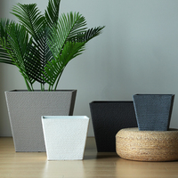 Jardinières géantes carrées en PP écologiques, contemporaines, minimalistes, simples et créatives pour le jardinage domestique et les sols de centres commerciaux