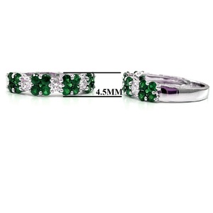 Bague d'éternité unisexe classique en or blanc massif 18 carats de haute qualité avec pierre précieuse véritable taille émeraude pour mariage et anniversaire, vente en gros - Product Image 2