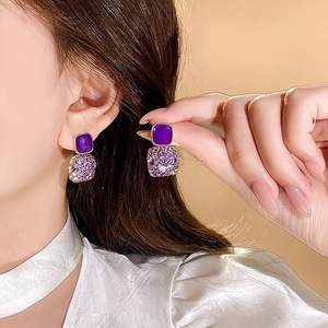 Pendientes de cristal cuadrados morados de estilo coreano con diamantes de imitación, elegantes pendientes geométricos brillantes para mujer. - Product Image 4
