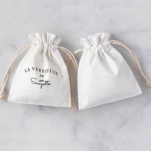 ถุงผ้าแคนวาสขนาดเล็กแบบมีเชือกผูก ผลิตจากผ้าฝ้ายรีไซเคิลได้ 100% ป้องกันฝุ่น พร้อมโลโก้สั่งทำพิเศษ สำหรับบรรจุภัณฑ์ช้อปปิ้งและของขวัญ - Product Image 4