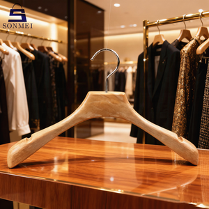 Crochet rond argenté personnalisé avec encoche antidérapante sur l'épaule Cintre pour <span class=keywords><strong>robe</strong></span> en résine - Product Image 1