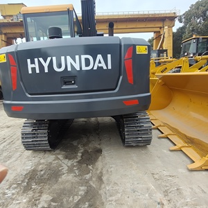 Mini-excavatrice sur chenilles d'occasion Hyundai EC80 de 8 tonnes avec godet de 0,4 m³ de capacité, à bas prix et en bon état de marche - Product Image 2