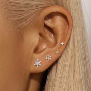 Ensemble de 4 boucles d'oreilles en argent sterling S925 plaqué or, étoile hexagramme classique avec CZ, bijoux minimalistes superposés pour femmes - Product Image 6