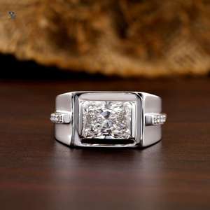 3.58 TDW Radiant & Round Cut Bague de fiançailles en diamant pour hommes Réglage de la barre en or blanc 18 carats Cvd/HphtDiamond Lab Stone - Product Image 1