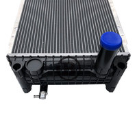 Réservoir d'eau de radiateur de pièces d'excavatrice avec plastique en aluminium pour radiateur de moteur CAT E320GC 104*34*46cm