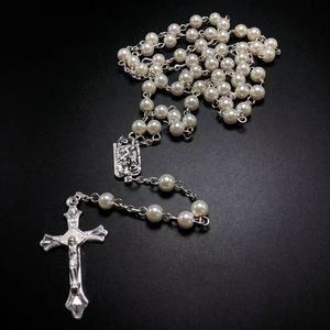 6mm 흰색 또는 붉은 색 유리 진주 구슬 산호 장미 구슬 묵주 큰 가운데 조각 및 십자가 - Product Image 4