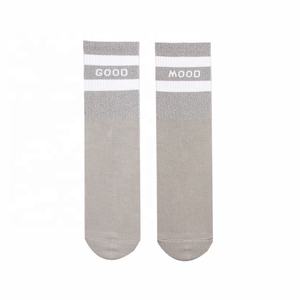 KANGYI nacht licht reflektierende straße sport socken kunden glow in the dark socken - Product Image 5