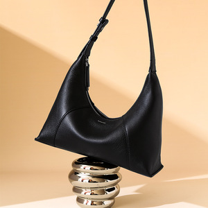 Produttore all'ingrosso OEM ODM <span class=keywords><strong>borse</strong></span> Tote in vera pelle di lusso da donna Hobo ascella borsa a tracolla Logo Bolso <span class=keywords><strong>Lujo</strong></span> borsa personalizzata - Product Image 2