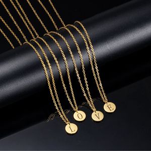 Collier pendentif Lettre d'amour NIBASTAR, chaîne en acier inoxydable plaqué or, bijoux de mode pour femme, usage quotidien, breloque ronde de 10 mm - Product Image 1