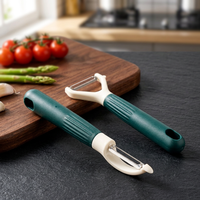 RVS Y-schiller met draaibaar mes, groente- en fruitschiller met ooggroefverwijderaar voor professionele keukens & restaurants