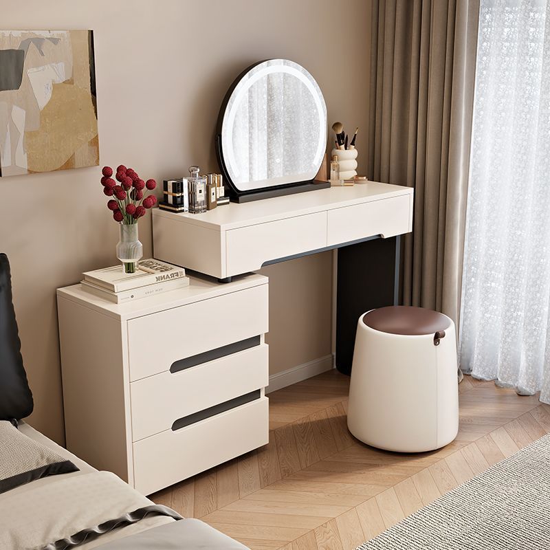 100 tavoli, armadietti, sgabelli portatili