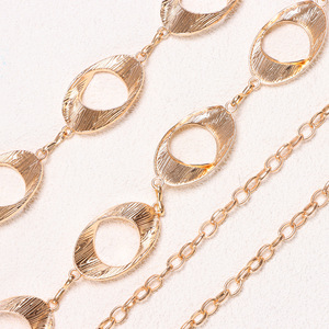 เข็มขัดโซ่ทองคำลายเรขาคณิตแบบโปร่ง ดีไซน์วงแหวนโลหะ สำหรับงานปาร์ตี้ เครื่องประดับแฟชั่น ทำจากโลหะผสมสังกะสี ดีไซน์ชั้นเดียว - Product Image 3