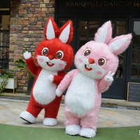 Les fabricants fournissent des vêtements pour poupées de dessin animé, des poupées gonflables humanoïdes en peluche, des costumes de scène pour poupées humaines.
