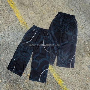 Fabricante de Ropa, Chaqueta Cortavientos Reflectante de 3m Personalizada y Conjunto de Pantalones de Nailon con Diseño de Impresión Digital, Traje Deportivo Cortavientos para Hombre - Product Image 3