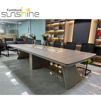 Nouveau modèle de Table en bois peinture de luxe placage de cuisson Microphone Table de conférence pour salle de réunion