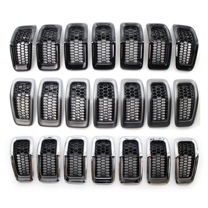 Griglia Anteriore per Cofano Jeep <span class=keywords><strong>Cherokee</strong></span> 2014-18, Nera/Cromata/Grigia, Rete a Nido d'Ape 68303626AA 68303626AB - Product Image 1