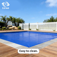 Couverture de piscine électrique automatique Water Crown en PVC : durable, isolante thermiquement, anti-poussière et anti-evaporation.