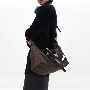 Sac fourre-tout en daim grande capacité pour femme, sac de navetteur haut de gamme, sac à main tendance coréen, sac à bandoulière croisé - Product Image 1