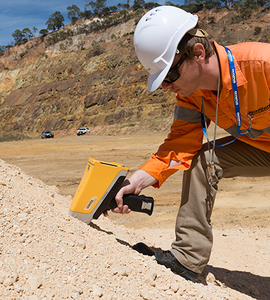 VANTA Handheld <b>XRF</b> <b>Analyzer</b> 1-Year Warranty Geochemical Decision Making Various Environments Equipment Usa Battery - Product Image 6