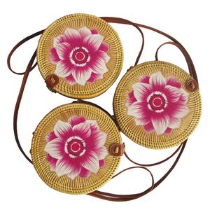 Sac Hobo d'été pour femme à bandoulière unique en rotin de Bali, style Vinacraft, doublure en lin vintage, tressé en paille avec imprimé floral - Product Image 1